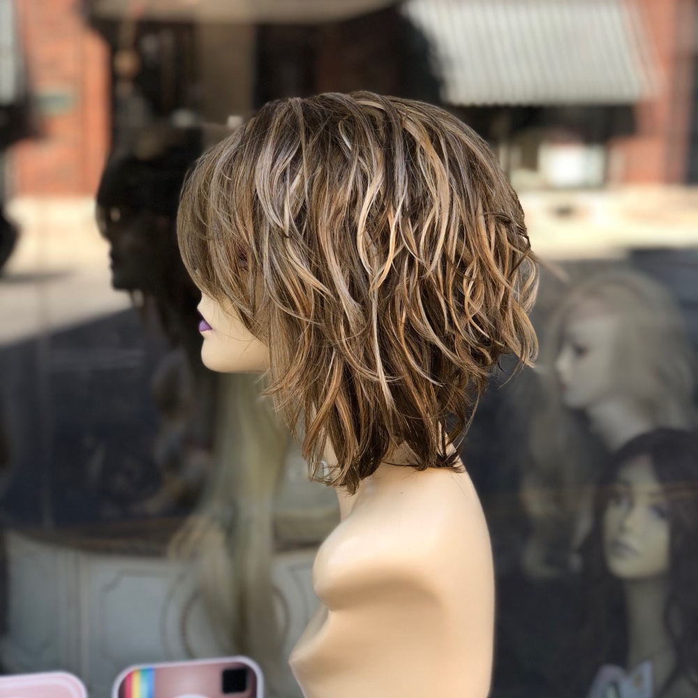 Blond is sold out but I have aburn in color 27/30/33 Short bob - Picture 2 of 8